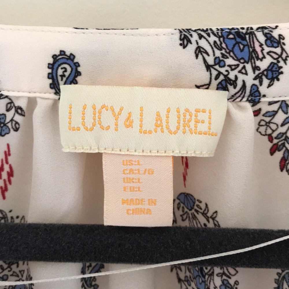 patterned blouse - Picture 3 of 3